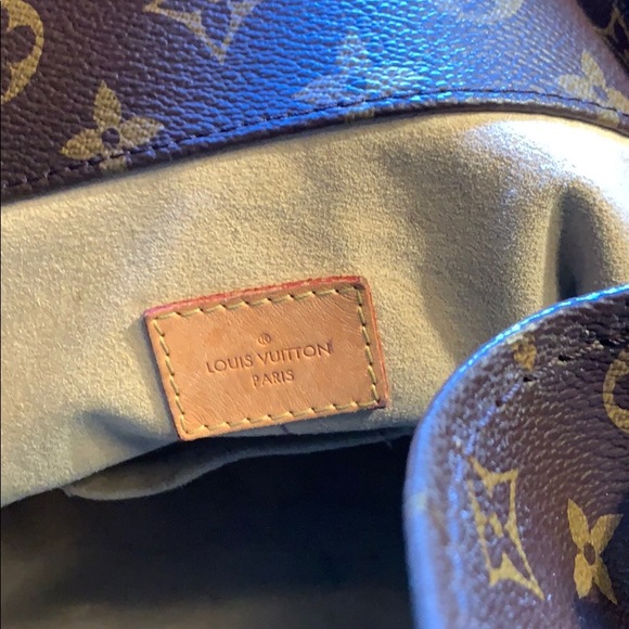 Louis Vuitton Lockme Go Noir - Picture 3 of 6